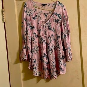 Torrid Size 2 Lavender Floral Top
